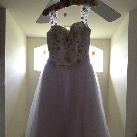 ⭐Princess Style Wedding dress by Xcite - Picture 6 of 9